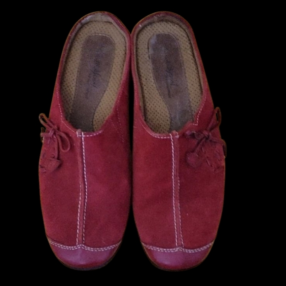 Natural Soul By Naturalizer Women's Red Suede Slip-On Shoes - Picture 1 of 6